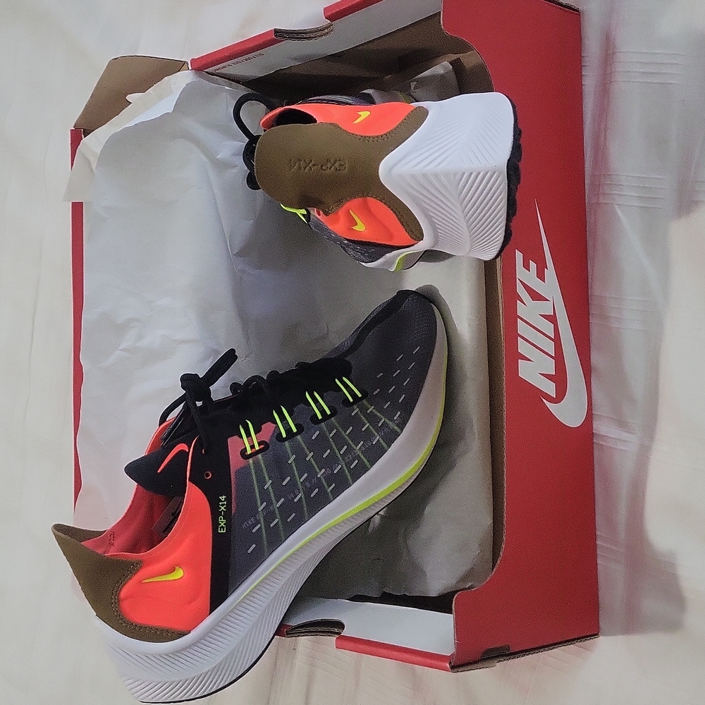 Women's sneakers